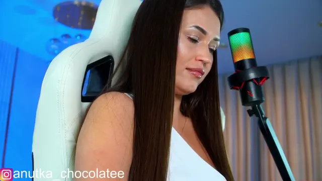 adel-chocolatee