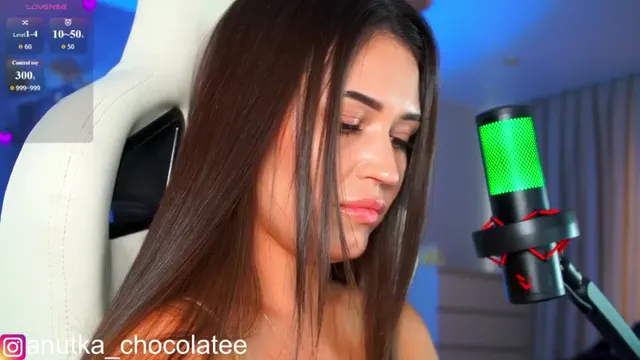 adel-chocolatee