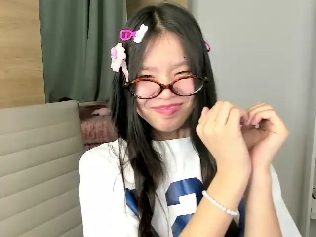 amiya-cute