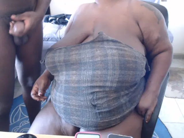 bigboobscoupls