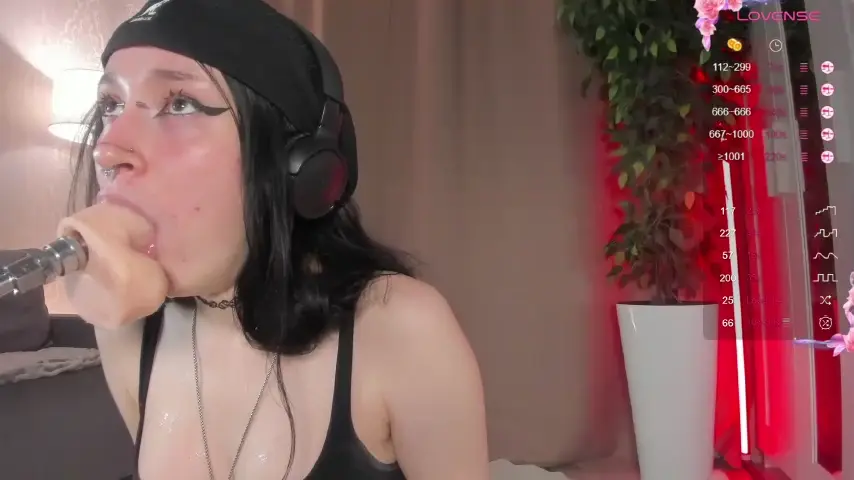 juicy-vikki