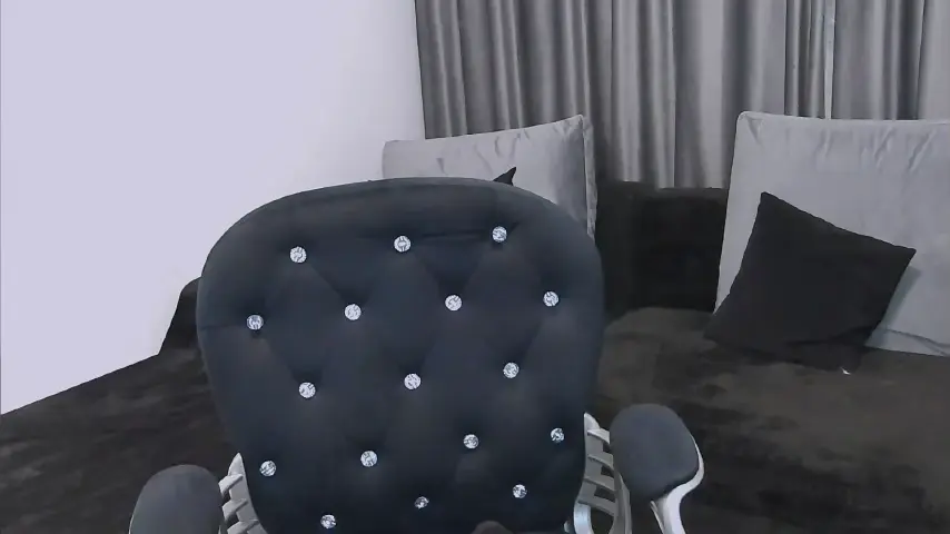 lovelyblondyx