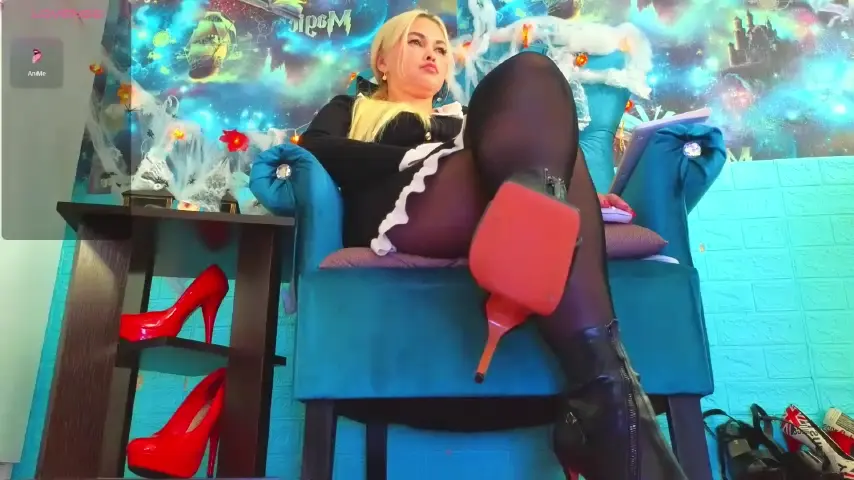 mistress-gwen