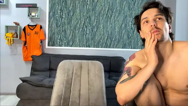naughty-mailey