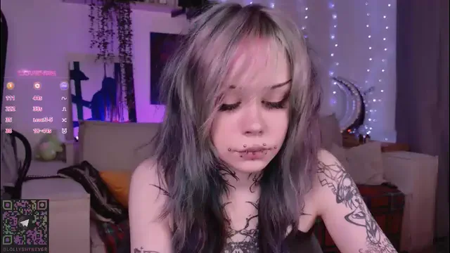 _lollyshy_