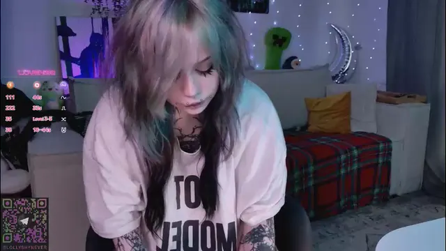 _lollyshy_