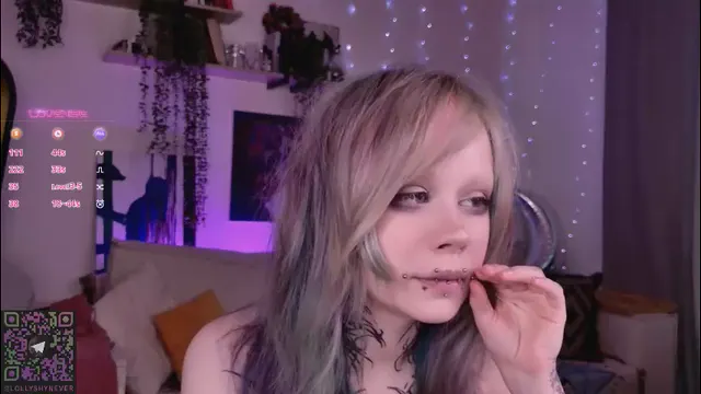 _lollyshy_