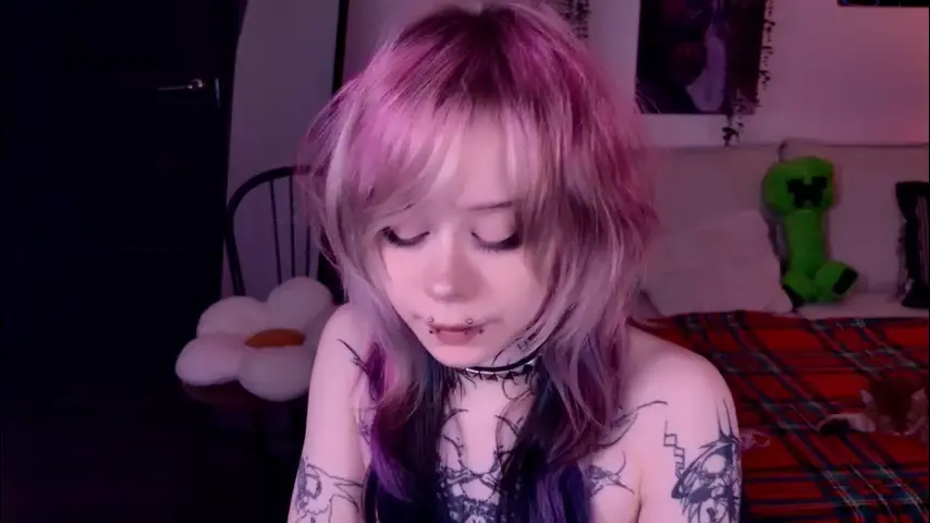 _lollyshy_