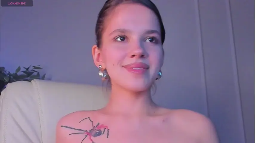 adalyn_glow