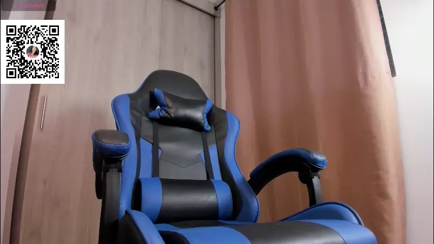 adelineefoxxx