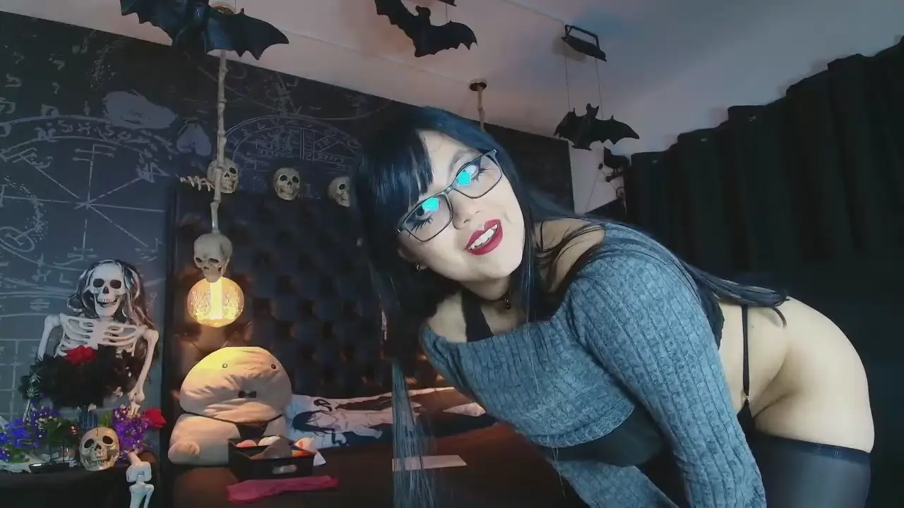alexhoe_