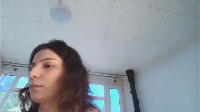 anna_lewis