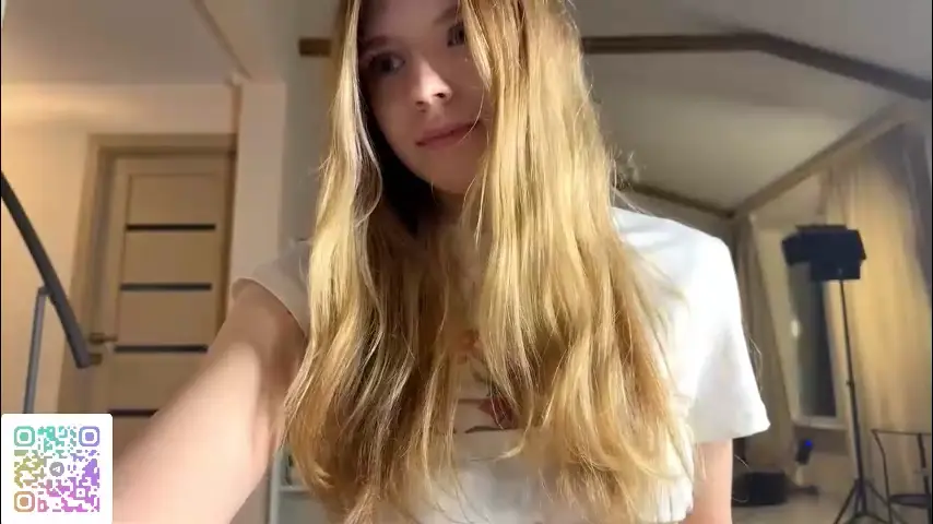 chloe_show