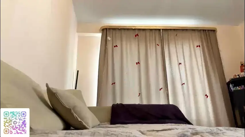 chloe_show