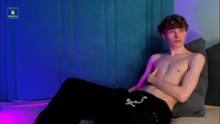 curlytwinkboy