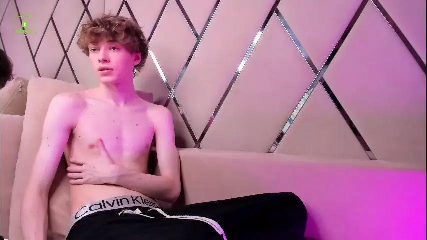 curlytwinkboy