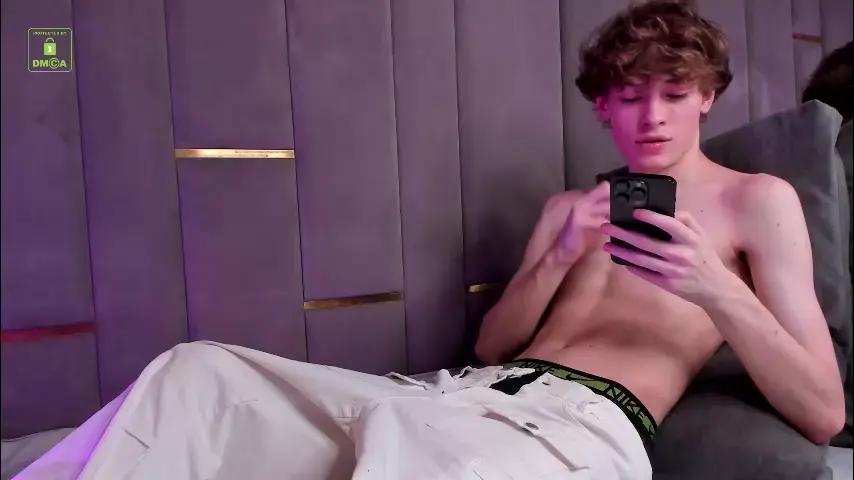 curlytwinkboy