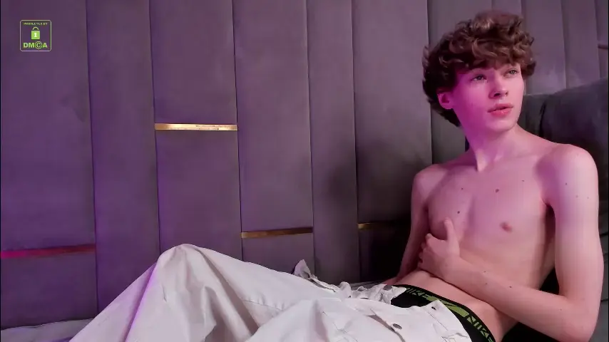 curlytwinkboy