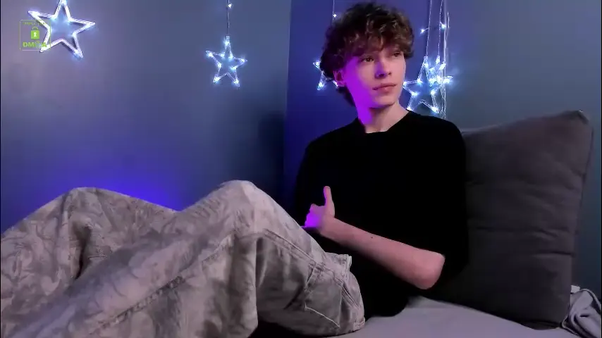 curlytwinkboy