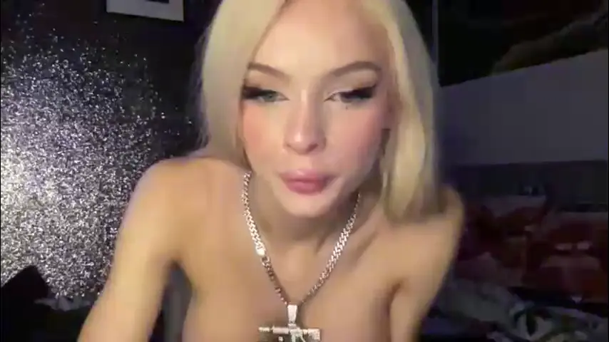 diamond_the_blonde