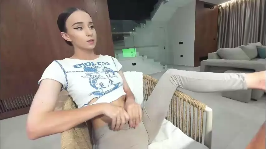 ehotlovea