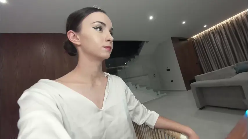 ehotlovea