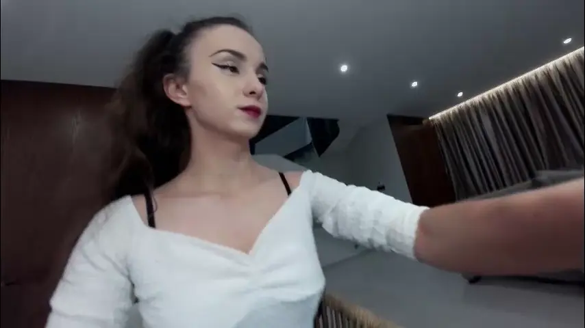 ehotlovea