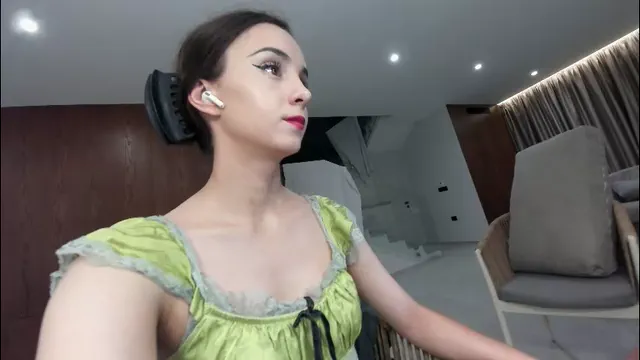 ehotlovea