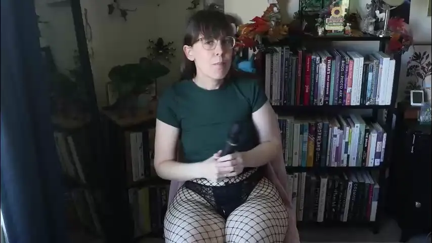 ellynaomi