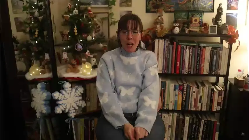 ellynaomi