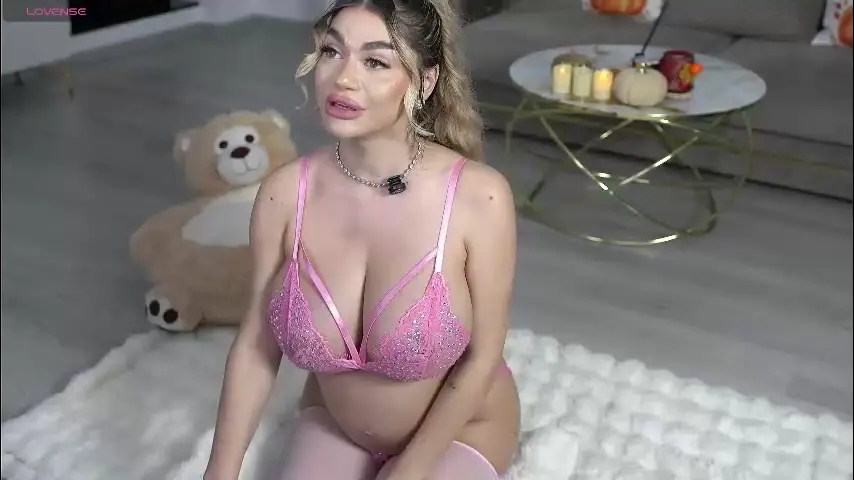 ellyxxxelly