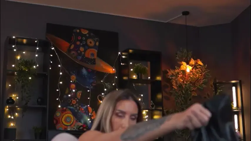 evelyn_evyy