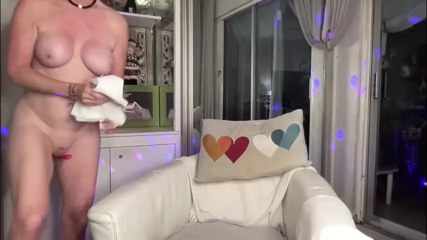gl1tter_barbie
