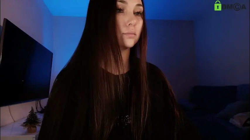 hollyextra