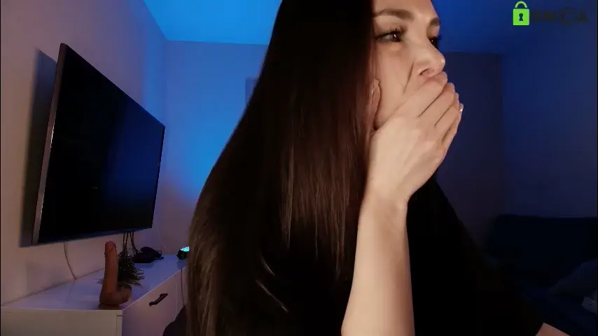 hollyextra