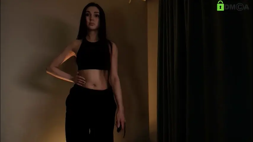 hollyextra