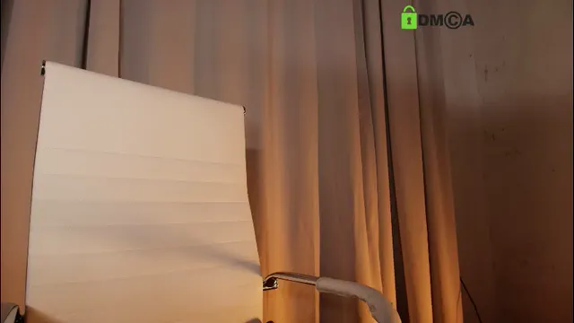 hollyextra