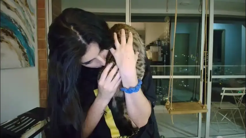hollyshit_