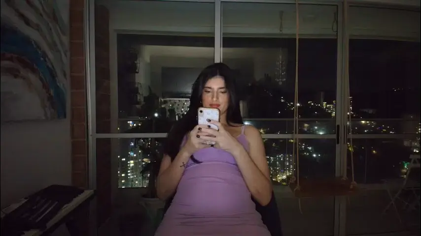 hollyshit_