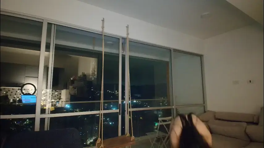 hollyshit_