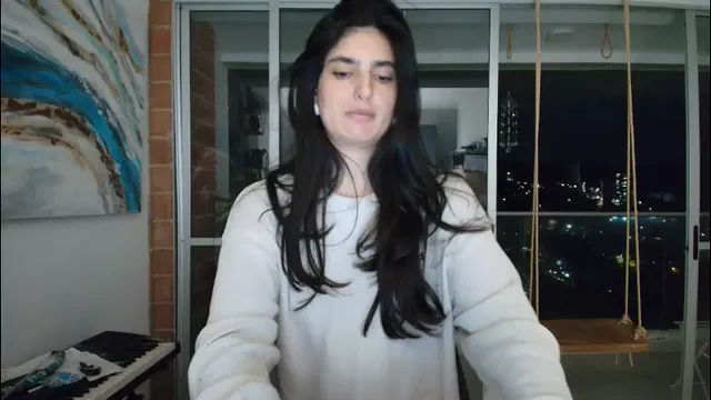 hollyshit_