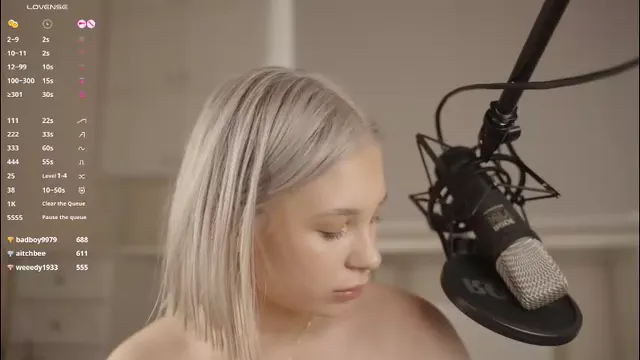 jennyplaudis_
