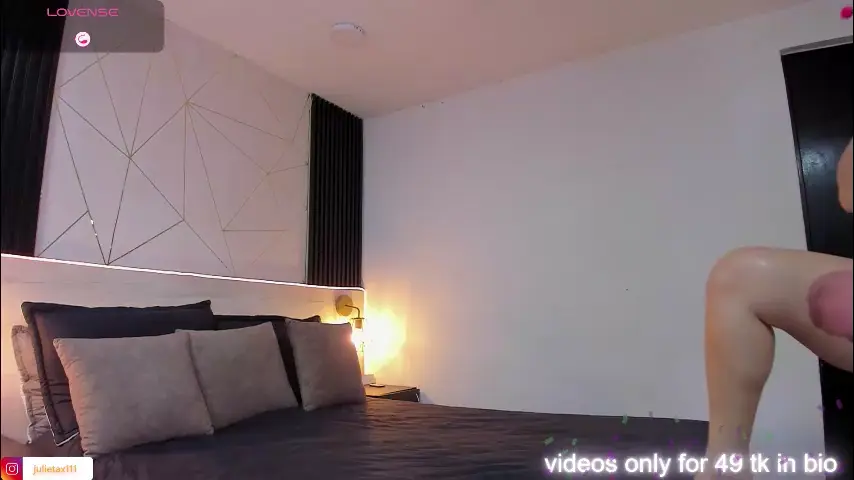 naughty_julieta13
