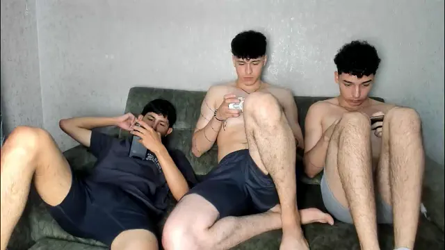 pelusos_mens