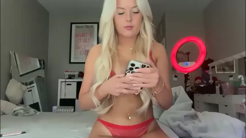 theblondeetwinss