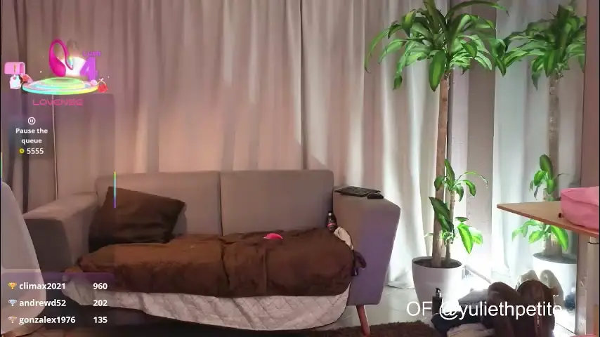 yuliethpetite