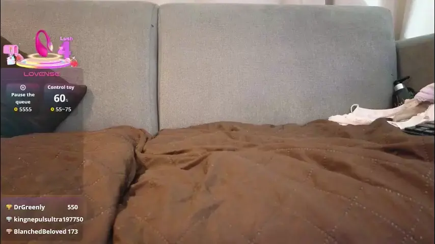 yuliethpetite