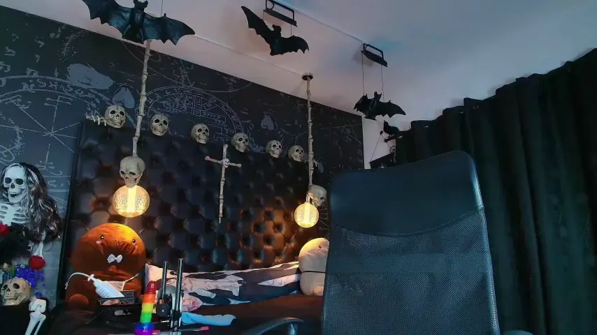 alexhoe_