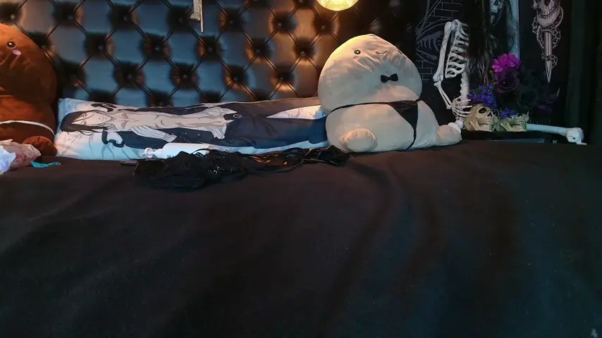 alexhoe_