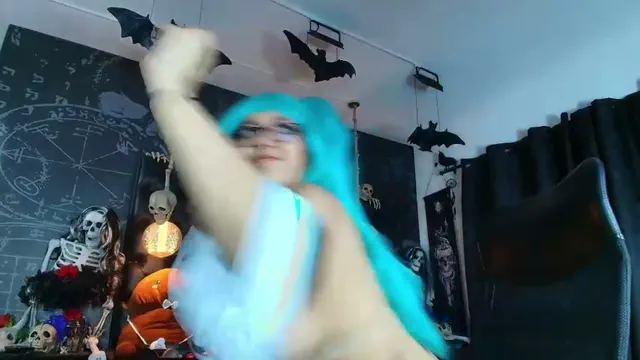 alexhoe_